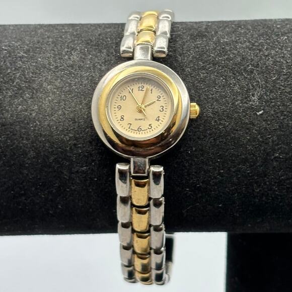 Accessories - Vintage gold & silver watch